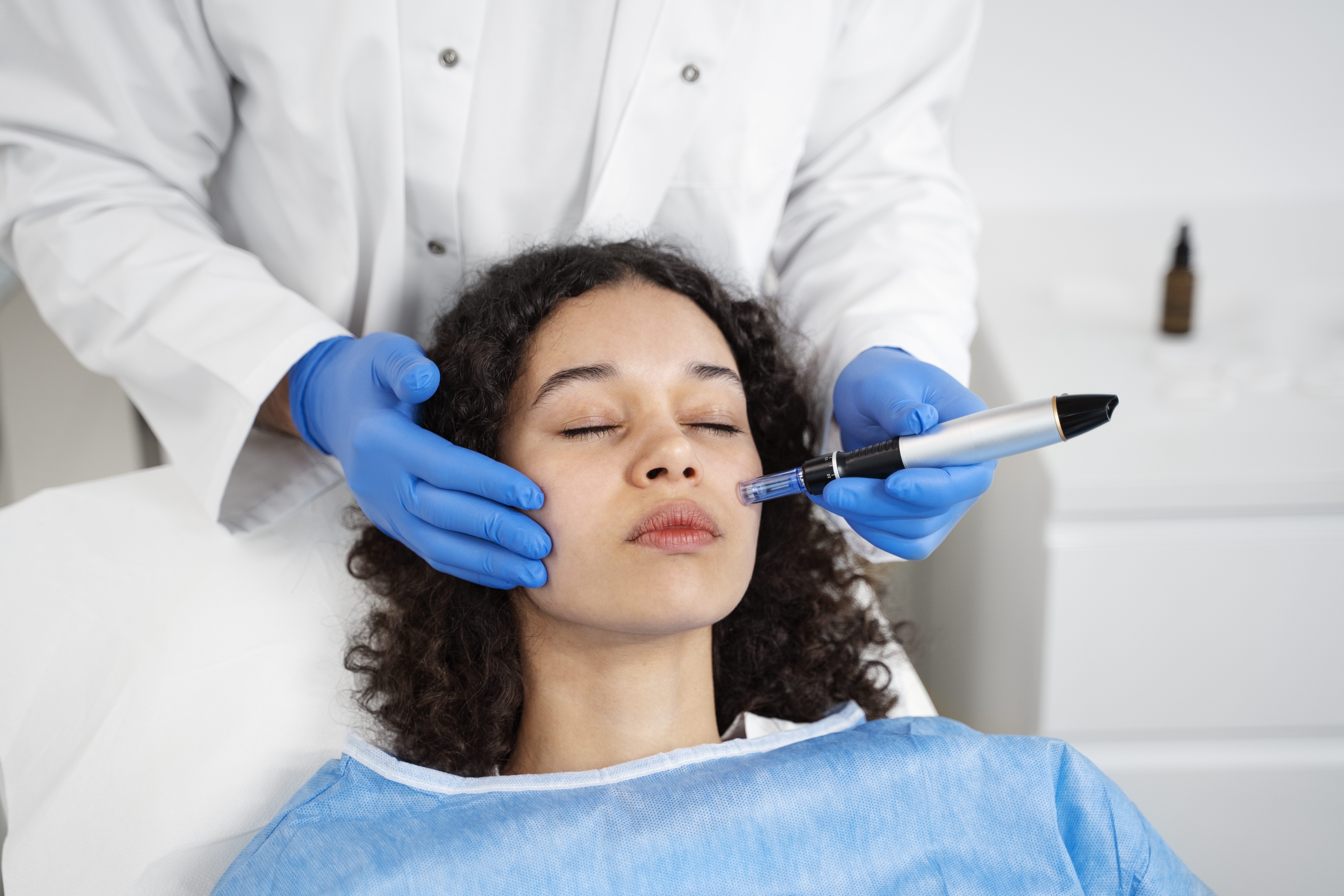 MNRF (Microneedling RF)